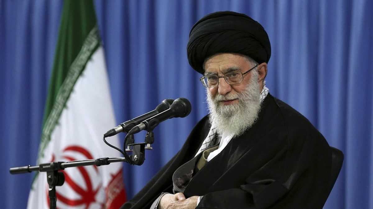 خامنئي يدعو إلى إعدام قادة الكيان الصهيوني