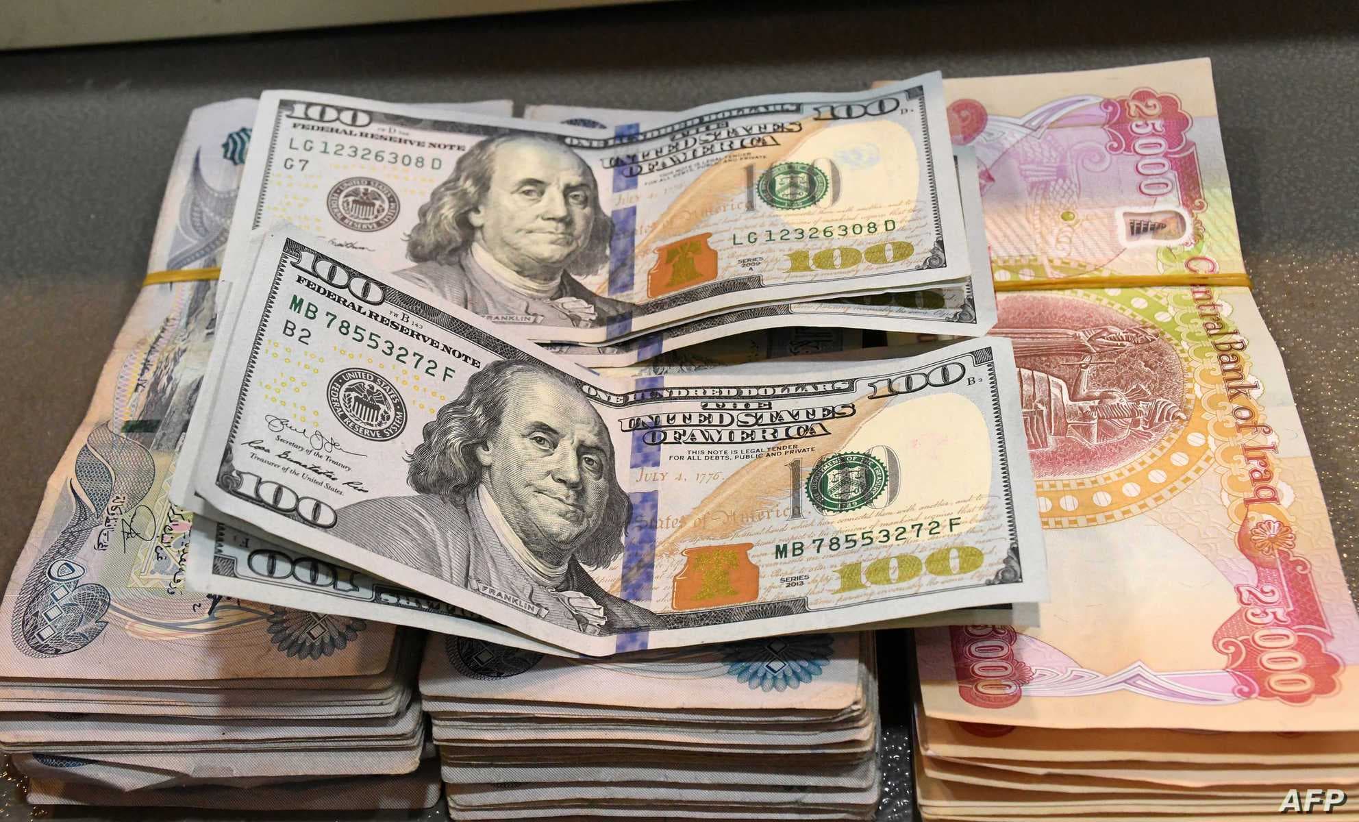 انخفاض أسعار صرف الدولار مقابل الدينار في الأسواق المحلية