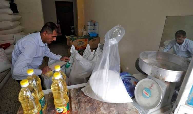 وزير التجارة: لدينا خزين استراتيجي والسلة الغذائية مؤمنة بشكل كامل