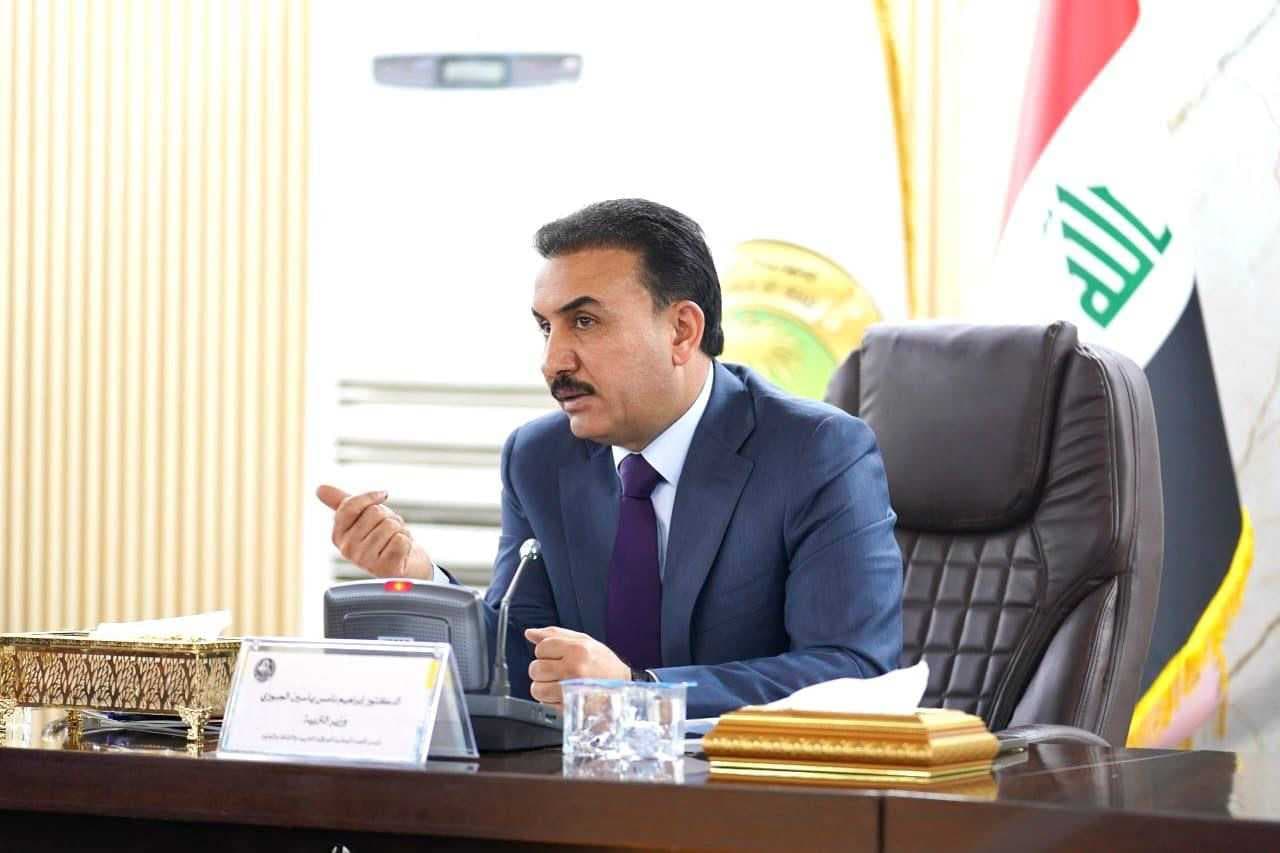 التربية تؤكد قرب إطلاق رواتب عقود الـ35 ألفا في البصرة