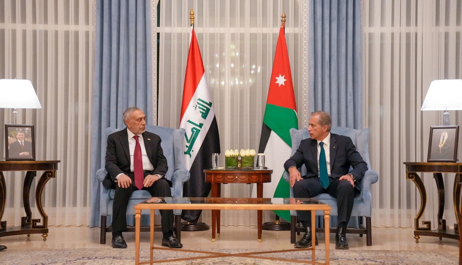 المشهداني يلتقي رئيس وزراء الأردن