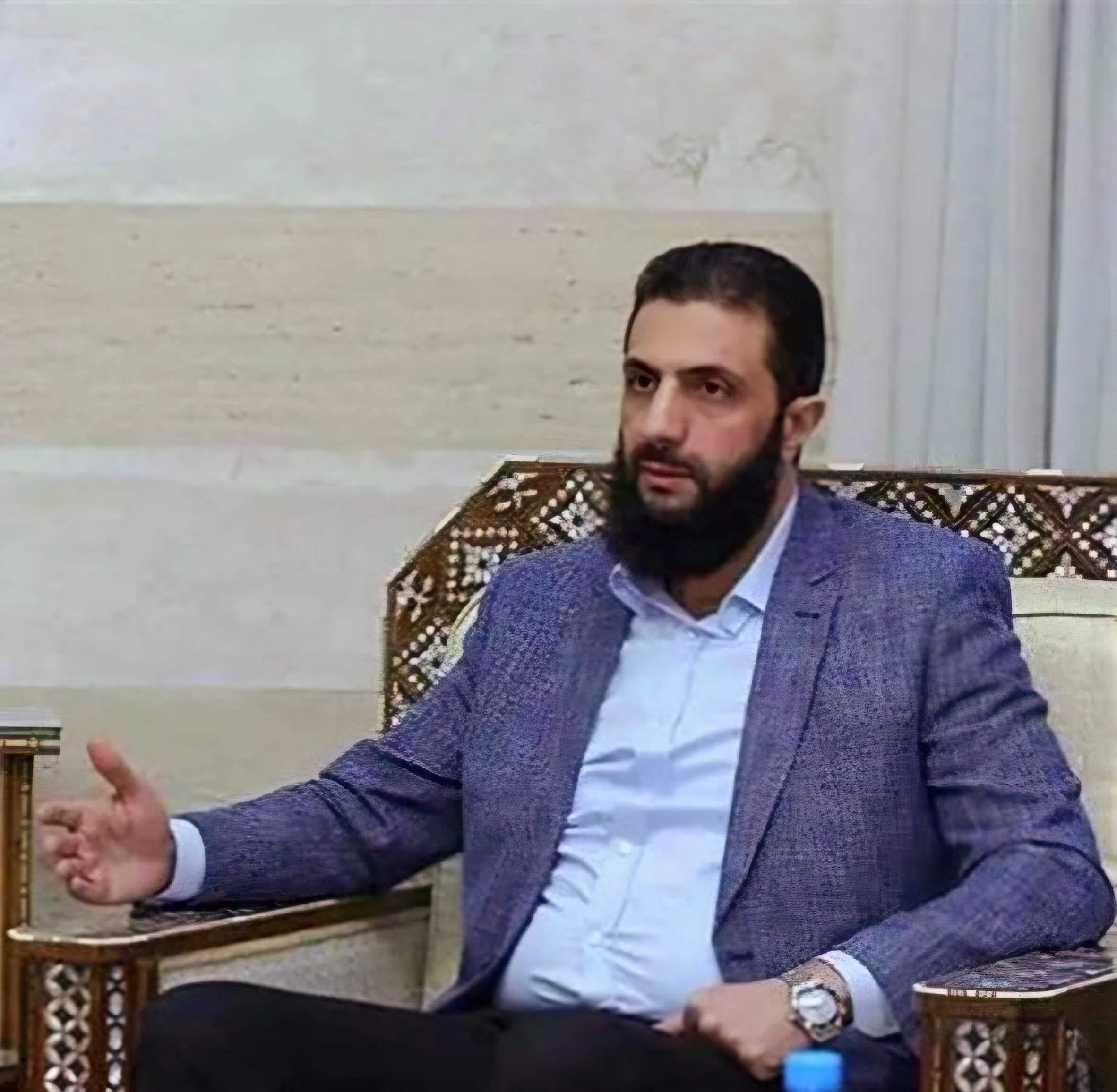 الإدارة السورية الجديدة تعلن انتهاء الثورة السورية