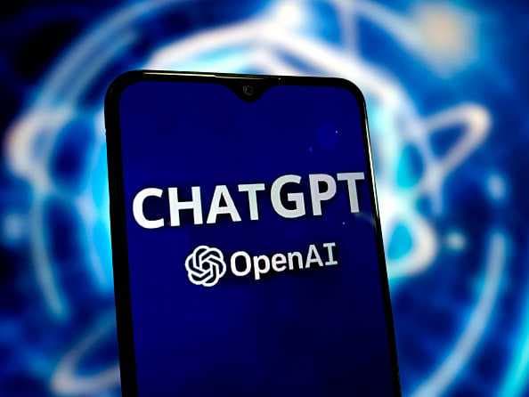 إيطاليا تغرّم "GPT Chat" 15 مليون يورو بعد اتهامها باستخدام بيانات شخصية