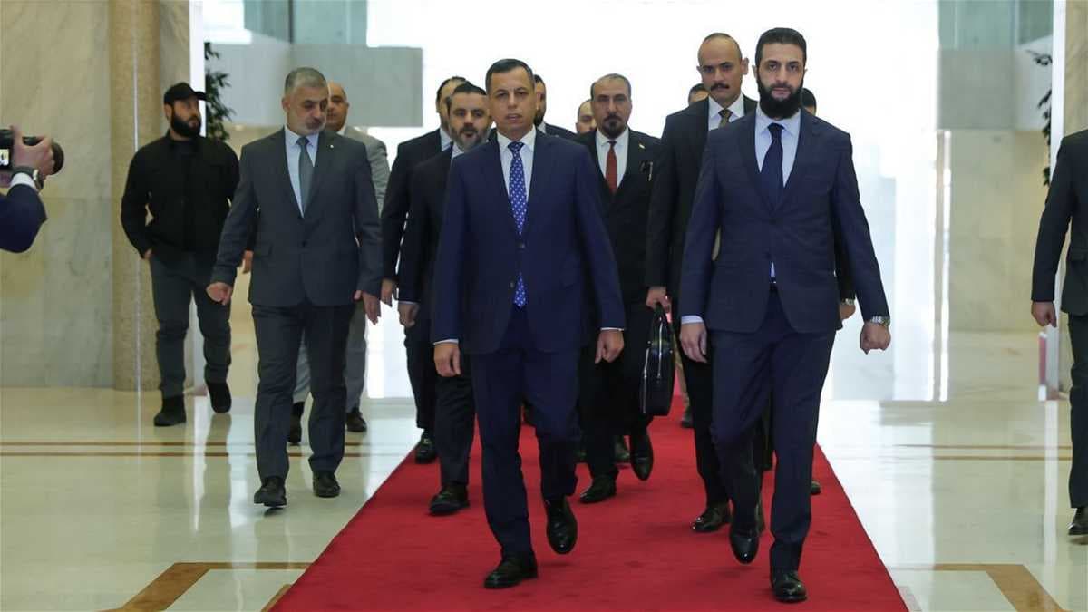 الشرع يستقبل رئيس جهاز المخابرات العراقية والوفد المرافق له في دمشق