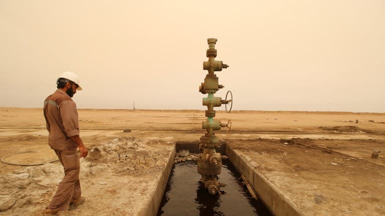 النفط العراقي يسجل 76 دولارا للبرميل في البورصة العالمية
