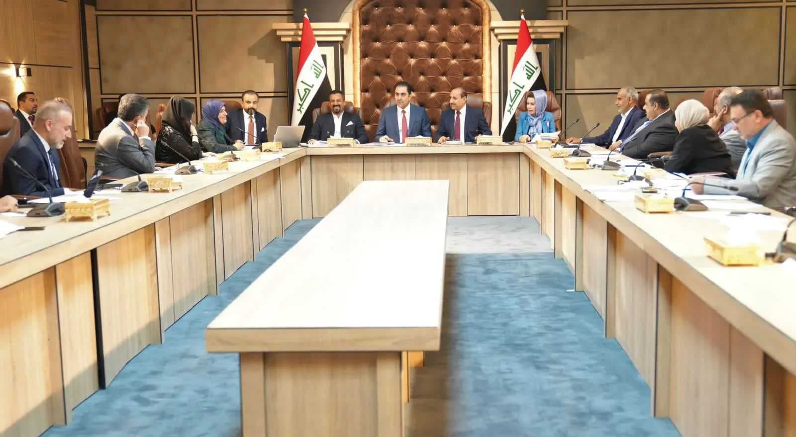 بدء الاجتماع الحكومي لمناقشة جداول موازنة 2025 وتأمين الرواتب