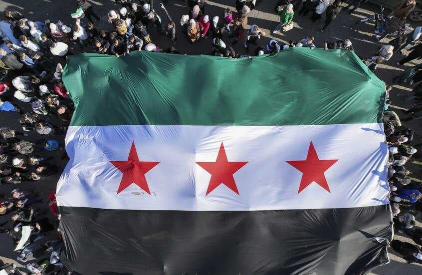 بدء إصدار جوازات جديدة للسوريين