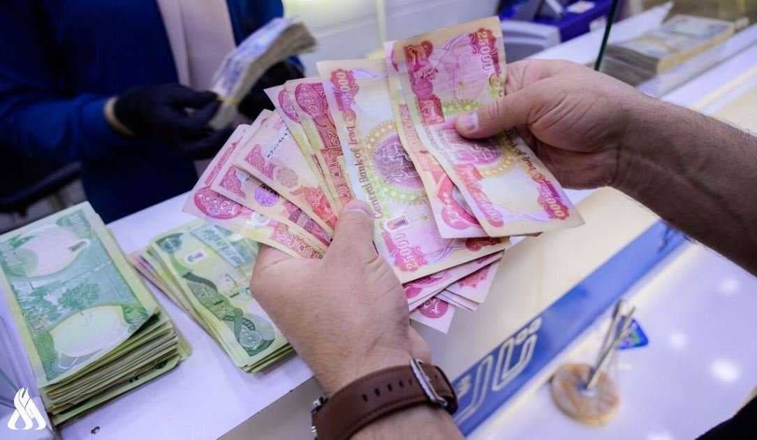 أسعار صرف الدولار أمام الدينار العراقي في الأسواق المحلية.