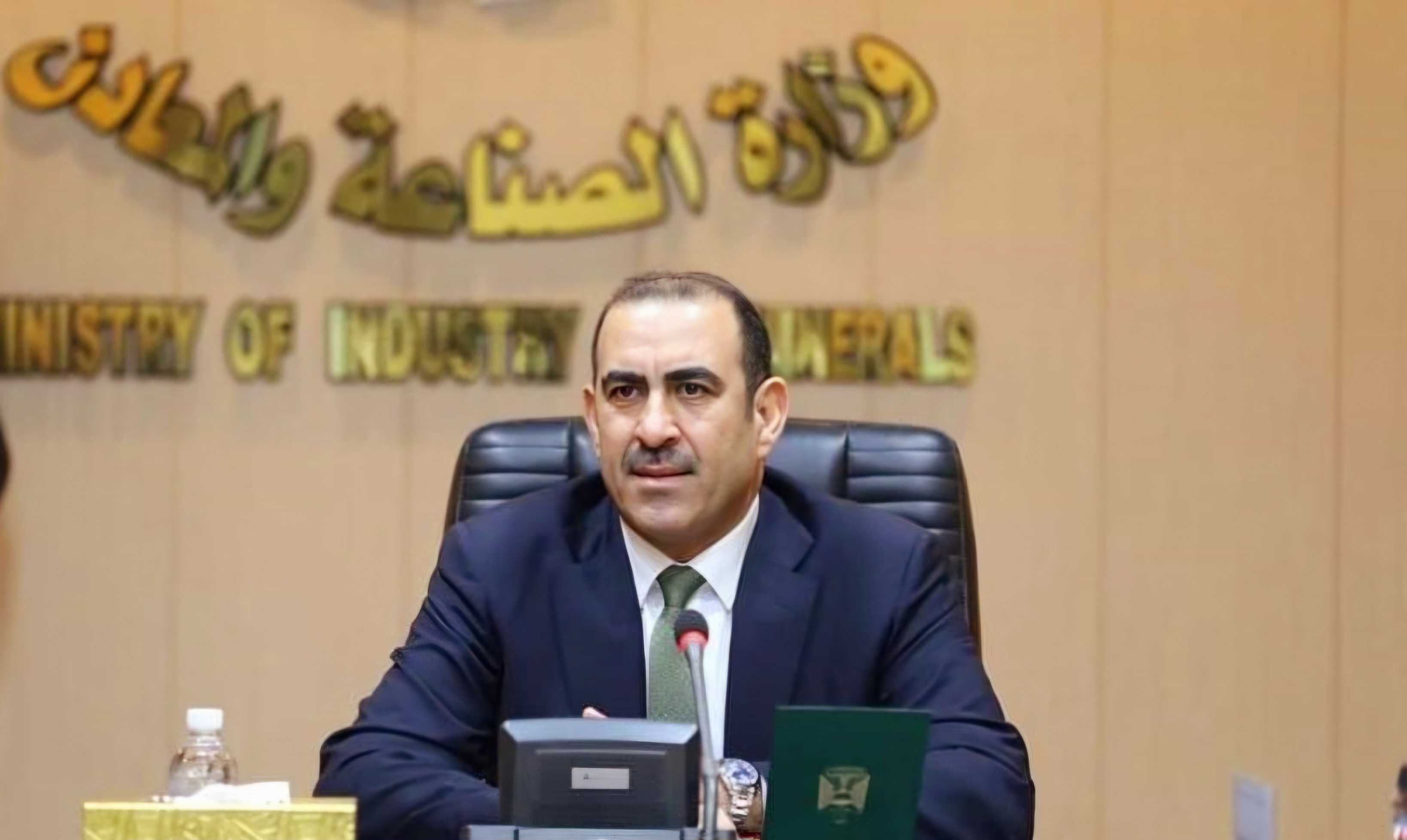 وزير الصناعة يوجه بفتح تحقيق عاجل في حادثة تسرب غاز الأمونيا في البصرة