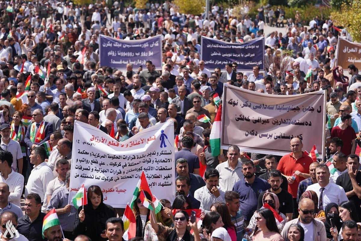 وفد نيابي يصل إلى خيم المعتصمين في السليمانية