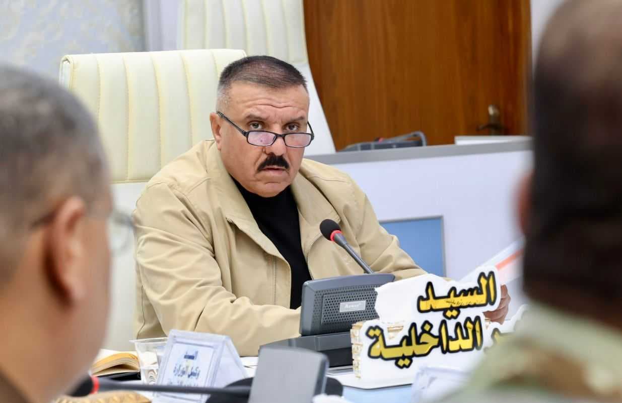 وزير الداخلية: ندعو العشائر العراقية إلى دور أكبر في مكافحة المخدرات