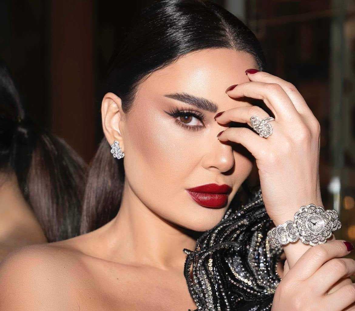 هكذا صرحت سيرين عبد النور بخصوص العمل مع هيفاء وهبي