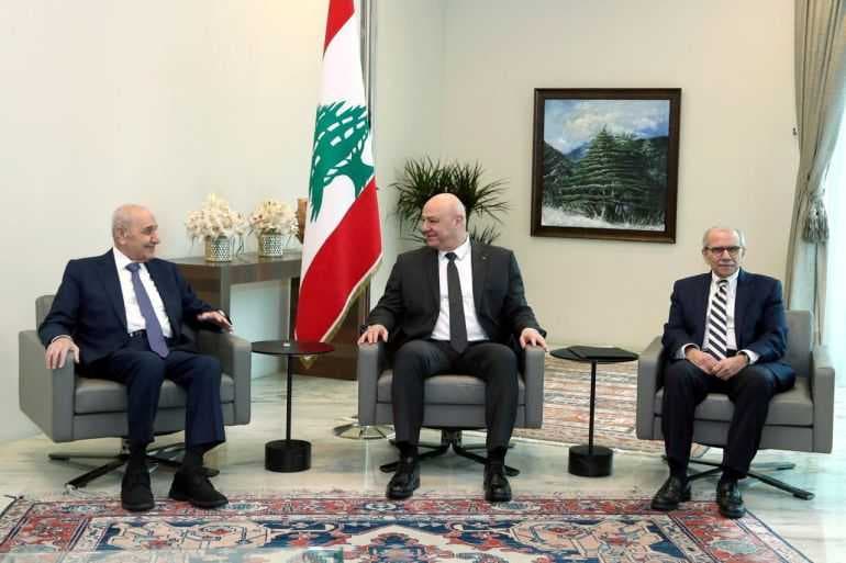 الحكومة اللبنانية تمدد تعليق رحلات الطائرات الإيرانية الى بيروت