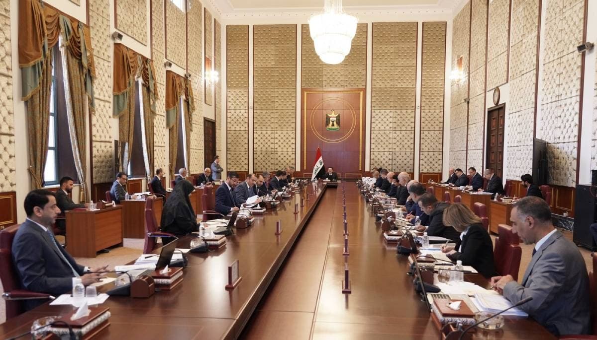 مجلس الوزراء يقر حسم الدرجات الوظيفية للأوائل وحملة الشهادات العليا