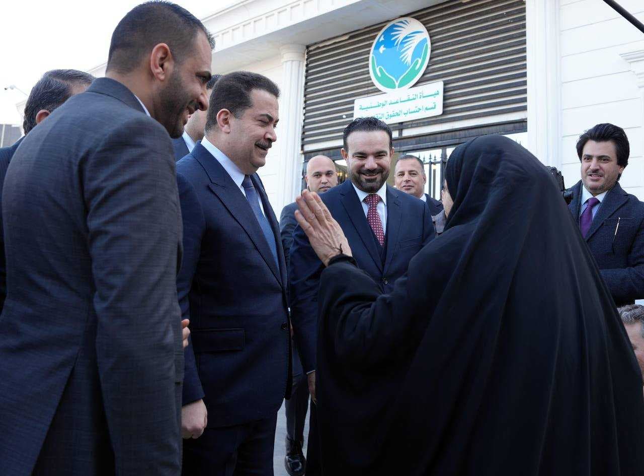 رئيس الوزراء يزور مقر هيأة التقاعد الوطنية ويصدر 4 توجيهات