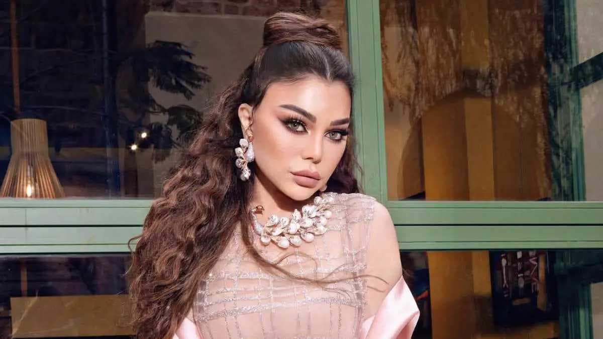 هيفاء وهبي ترد بحزم على شائعات زواجها.. صورة قديمة استغلت بشكل مضلل