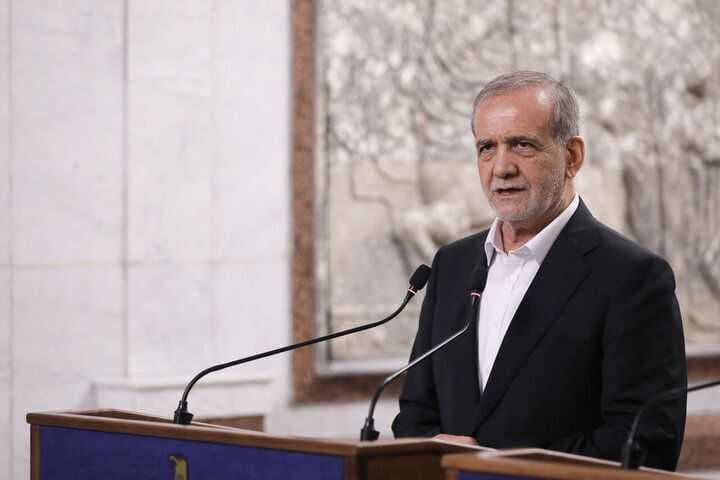بزشكيان يرد على ترامب: لن أتفاوض معك وافعل ما شئت
