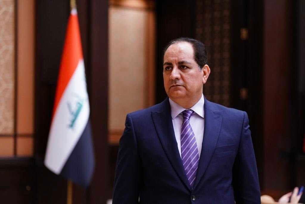 العوادي: الرواتب مؤمنة والقمة العربية في بغداد بموعدها