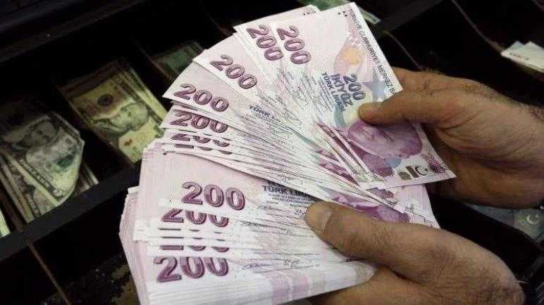 الليرة التركية تهبط لأدنى مستوى لها مقابل الدولار بعد اعتقال رئيس بلدية إسطنبول