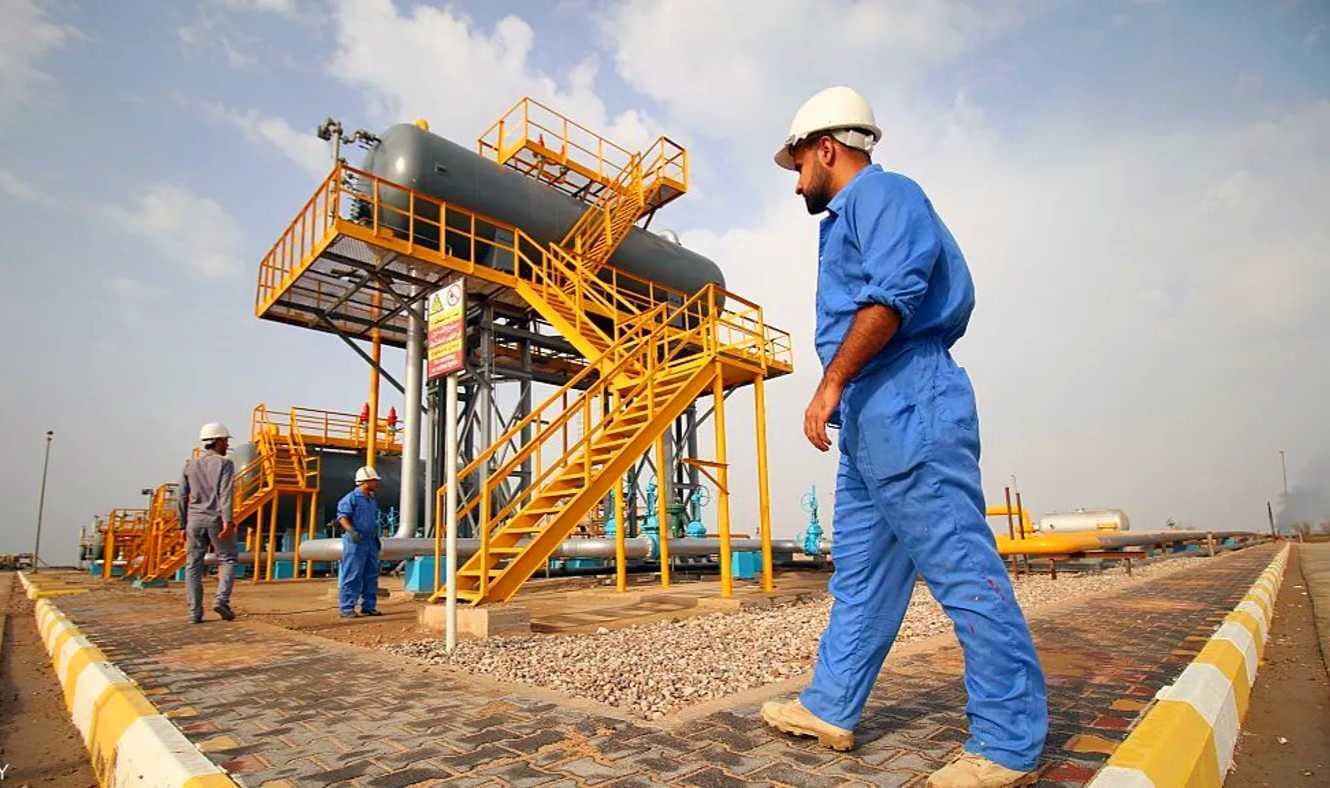 مع ارتفاع أسعار النفط عالمياً، انخفاض أسعار خاميّ البصرة الثقيل والمتوسط