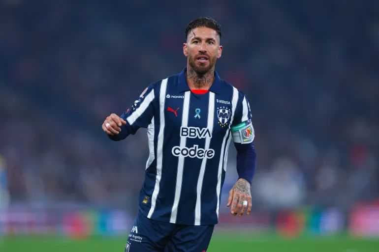 الاتحاد المكسيكي يدين سيرجيو راموس بسبب السلوك العنيف