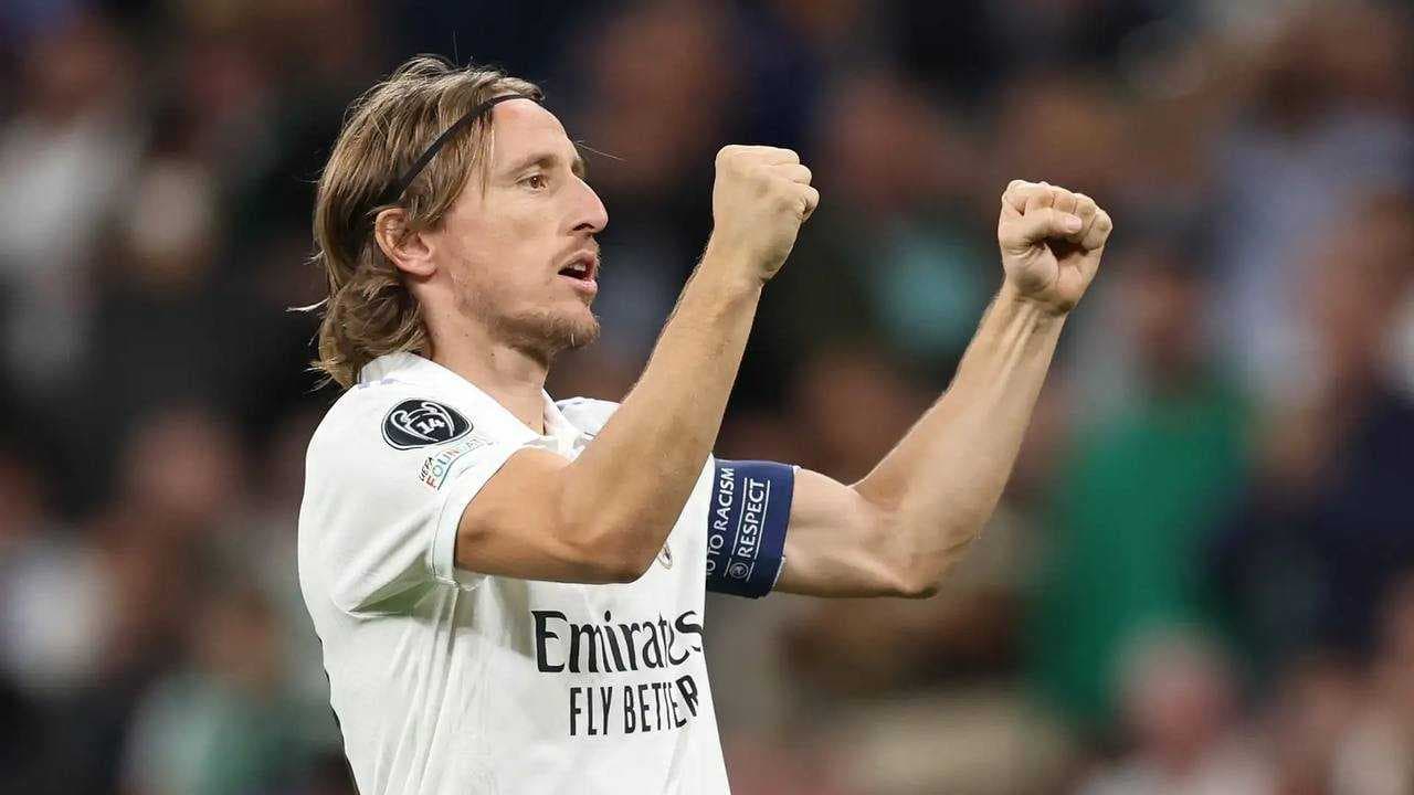لوكا مودريتش: حلمي الاعتزال في ريال مدريد وهو قريب من التحقق