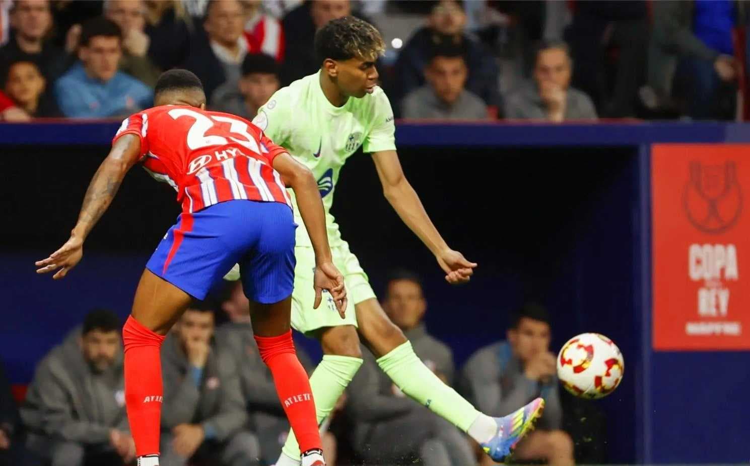 يامال يقترب من عرش محمد صلاح