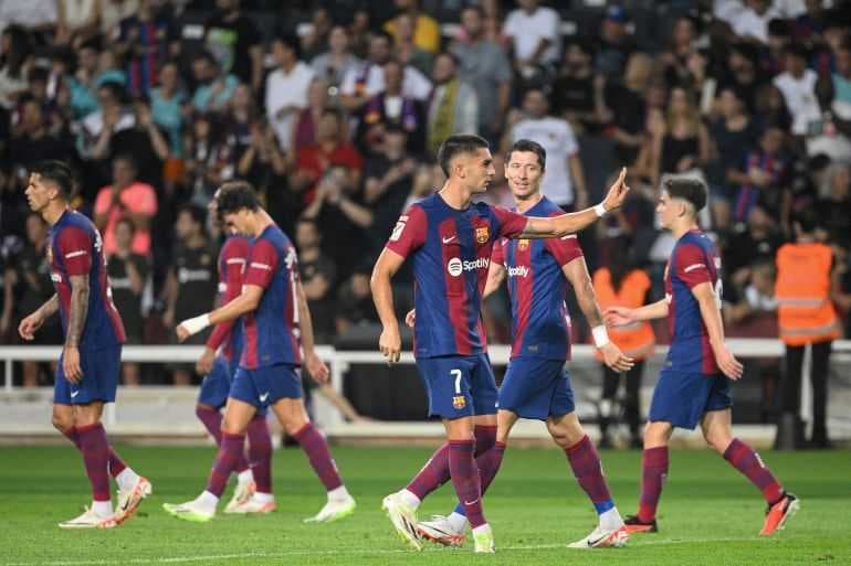 برشلونة في مواجهة نارية أمام ريال بيتيس لتعزيز الصدارة واقتراب الحسم