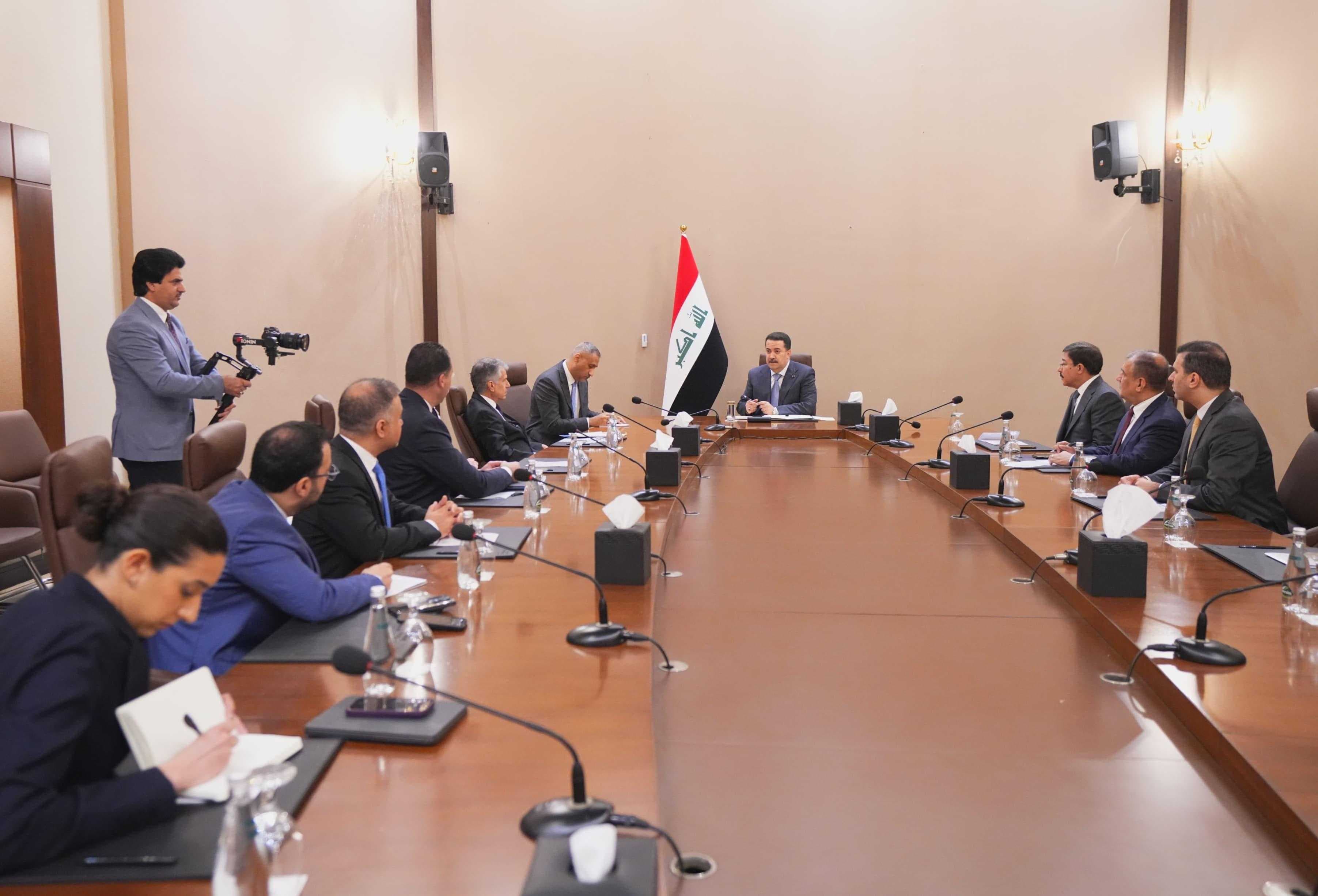 رئيس الوزراء يستقبل وفد مصرف جي بي مورغان لبحث تعزيز التعاون المصرفي