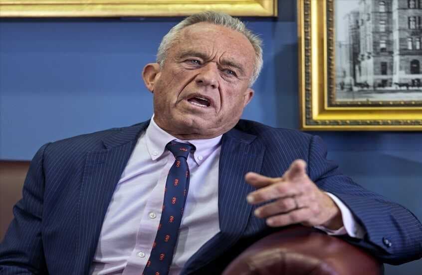 وزير الصحة الأمريكي يحدد موعد إعلان سبب مرض التوحد