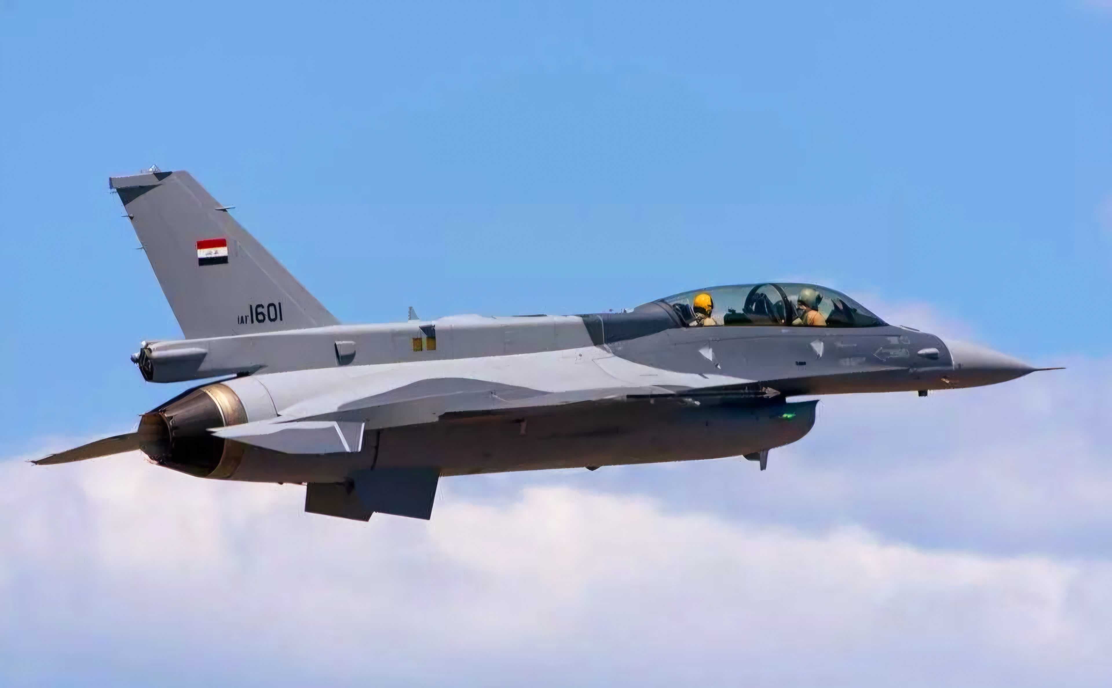 طائرات F-16 العراقية تستهدف تجمعاً إرهابياً في صلاح الدين