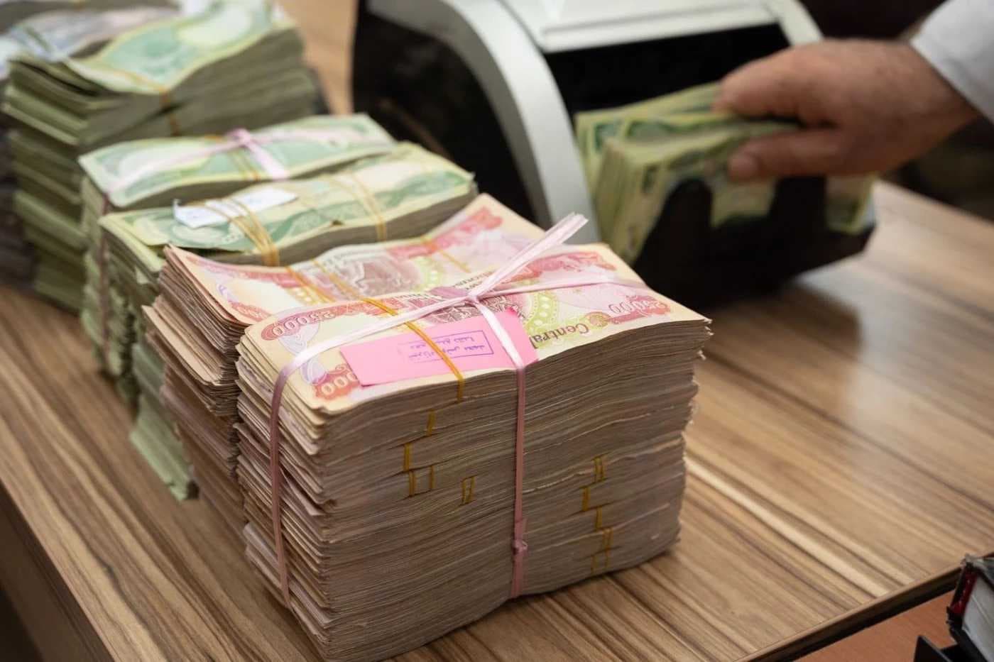 العمل تعلن اطلاق رواتب متقاعدي العمال المضمونين لشهر أيار