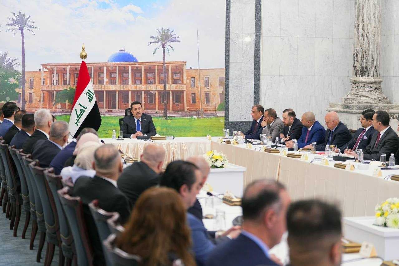 السوداني يوجه إدارات المصارف بتبسيط الإجراءات وتشجيع المواطن على إلايداع