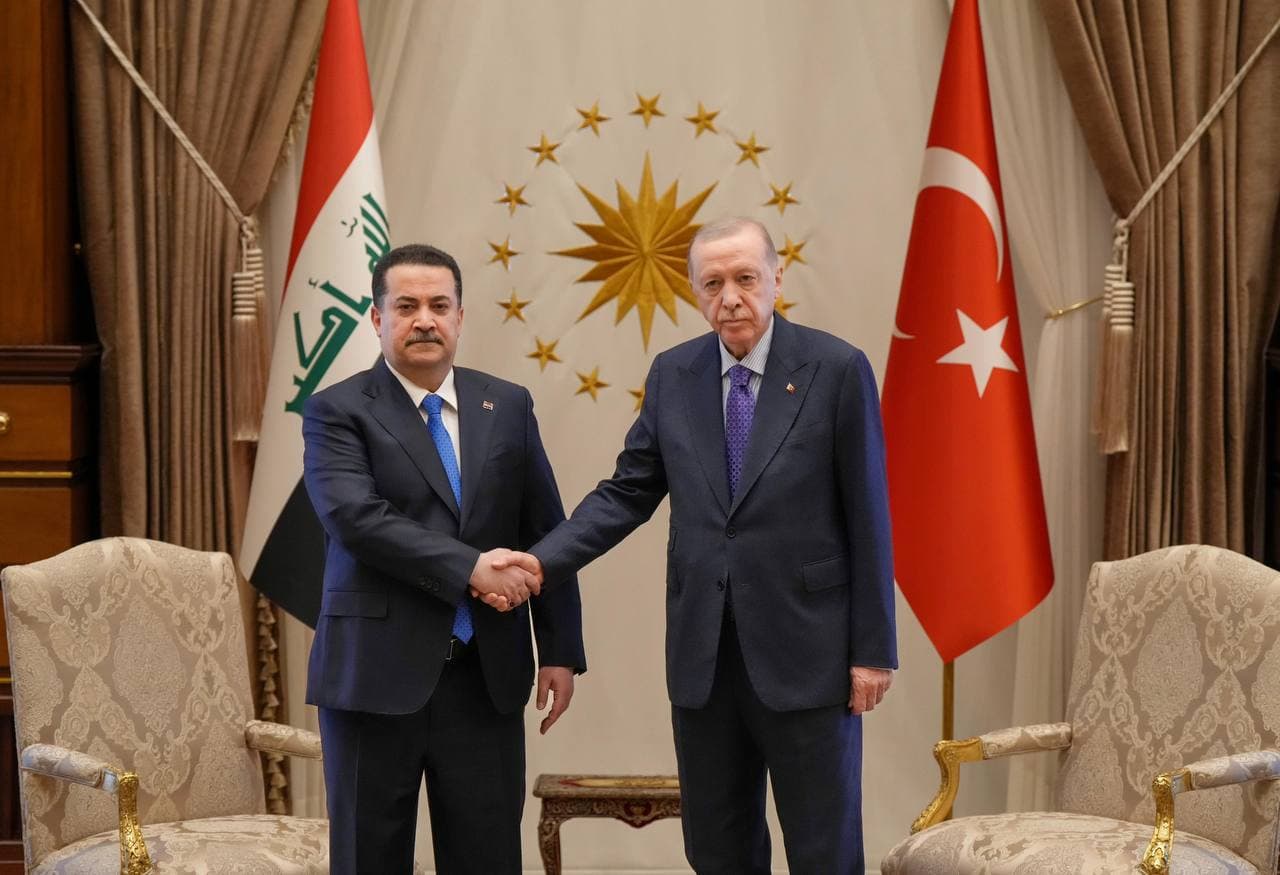 السوداني وأردوغان يؤكدان على دعم الاستقرار والانتقال السياسي في سوريا