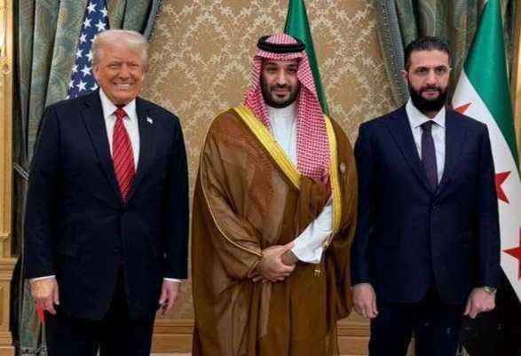 منذ ربع قرن .. الشرع أول رئيس سوري يلتقي رئيس أمريكي