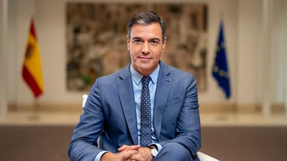 رئيس الوزراء الإسباني بيدرو سانشيز يصل إلى العاصمة بغداد للحضور ضيفاً على مؤتمر القمة العربية الـ34