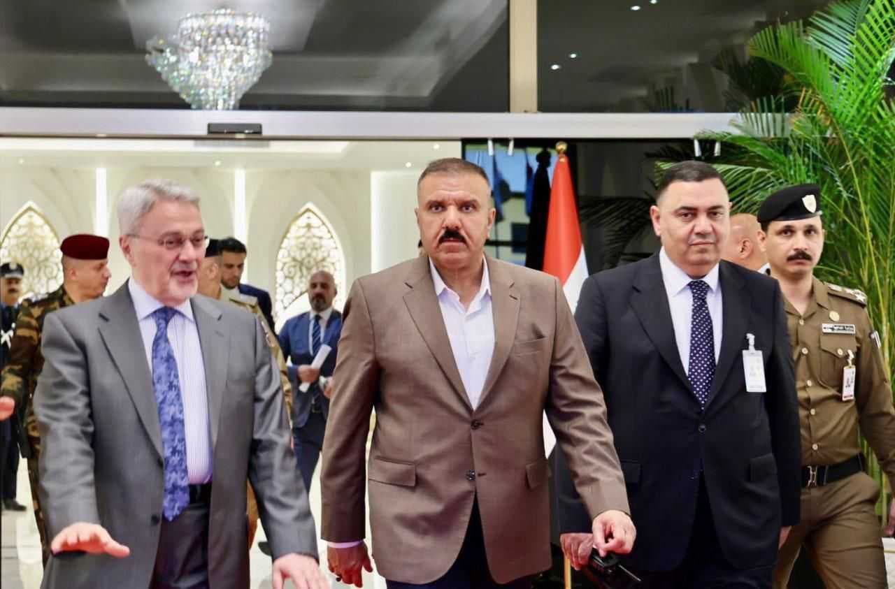 وزير الداخلية يعلن نجاح تأمين قمة بغداد