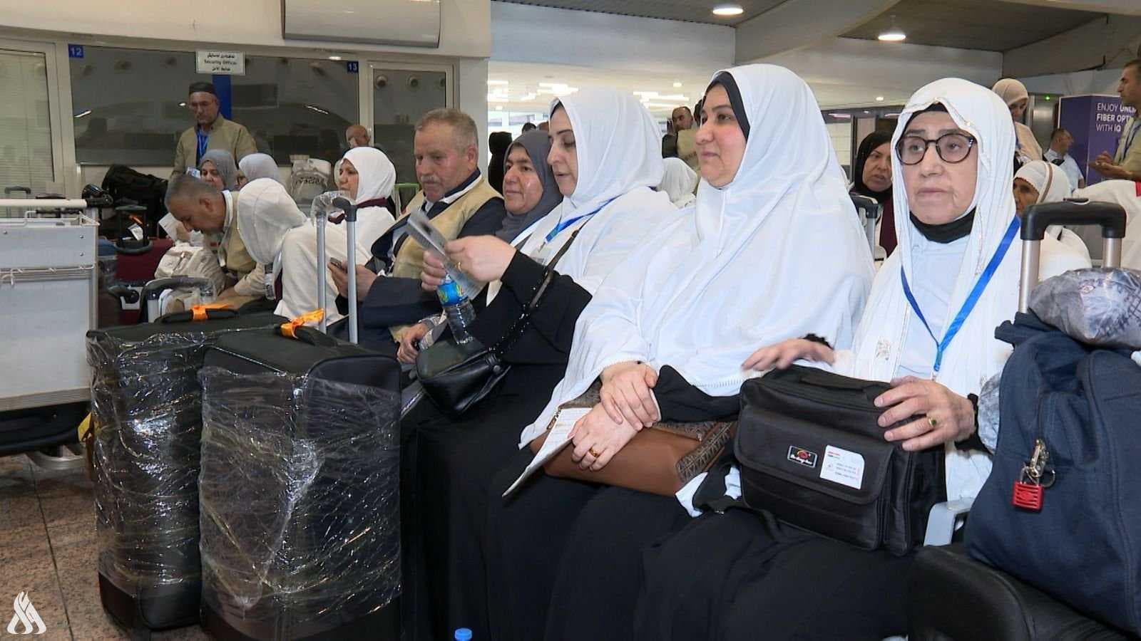 من مدرج السليمانية.. أول طائرة حجاج تقلع إلى مكة