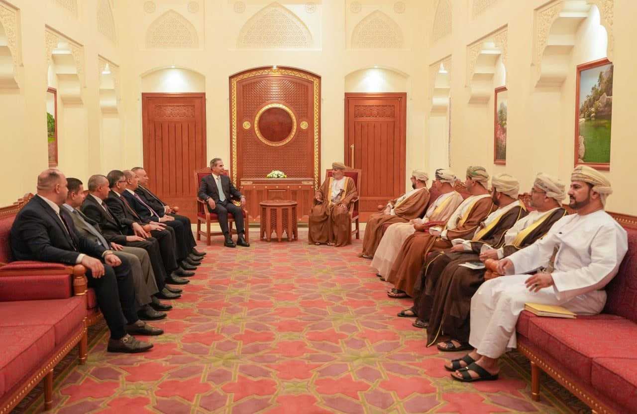 فائق زيدان يلتقي نائب رئيس المجلس الأعلى للقضاء في سلطنة عمان