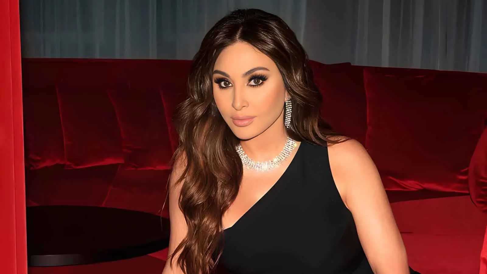 إليسا تمثل العالم العربي في جوائز بيلبورد للنساء في الموسيقى 2025