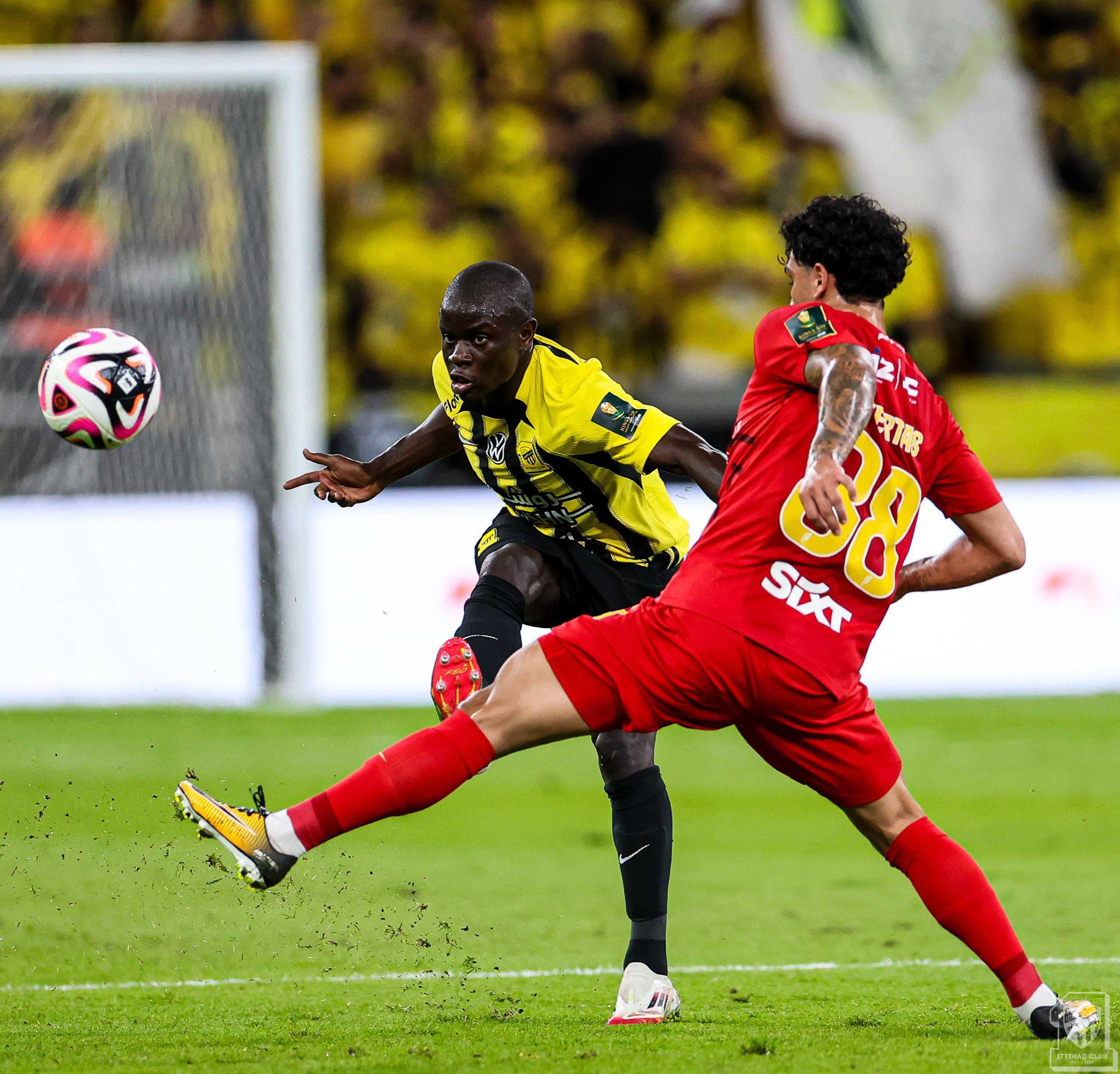 نادي الاتحاد يحقق لقب كأس الملك السعودي للمرة العاشرة في تاريخه بعد فوزه على القادسية
