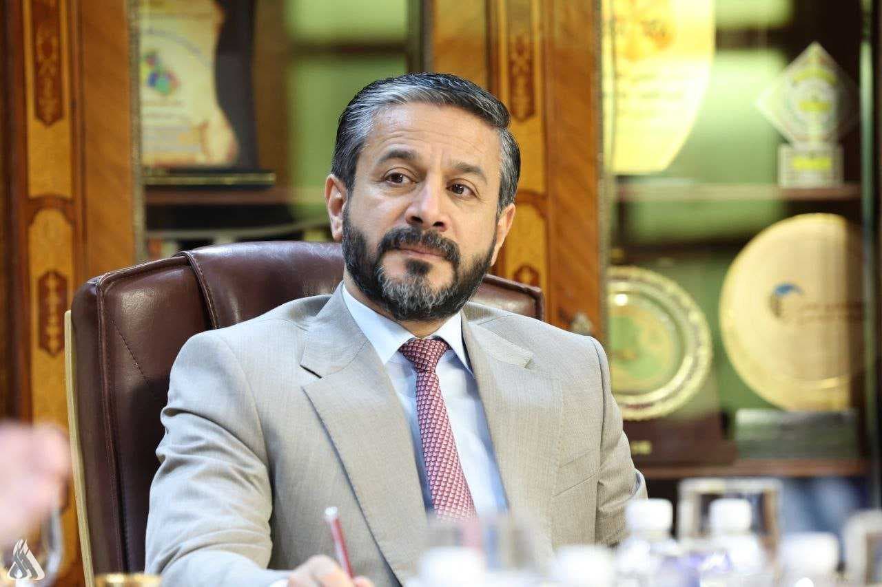 وزير التعليم العالي يقرر منح 5 درجات لمعالجة الحالات الحرجة في الامتحانات النهائية