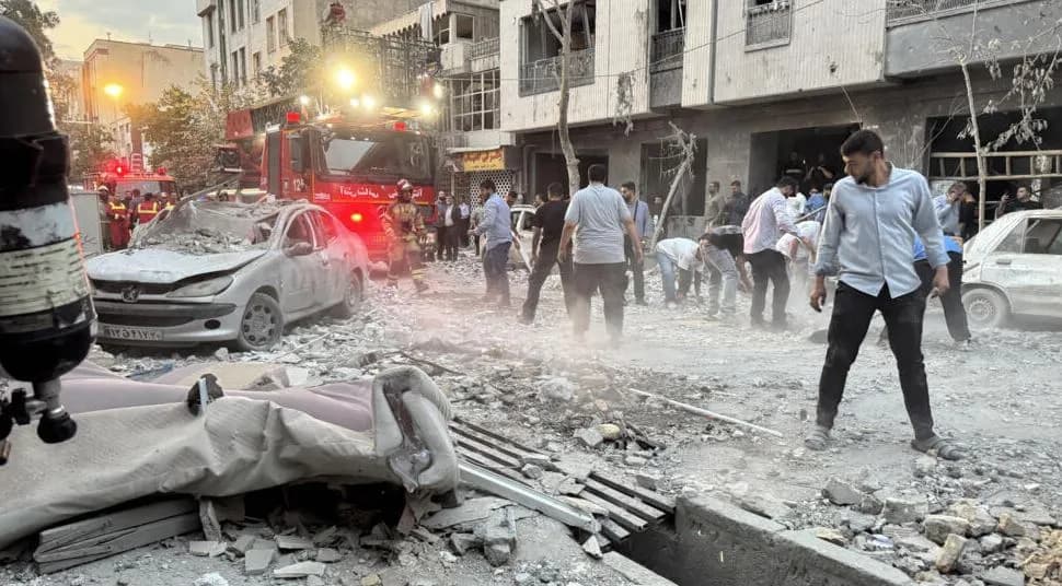 وسائل إعلام إيرانية: هجوم صهيوني يستهدف مناطق بمدينة شيراز