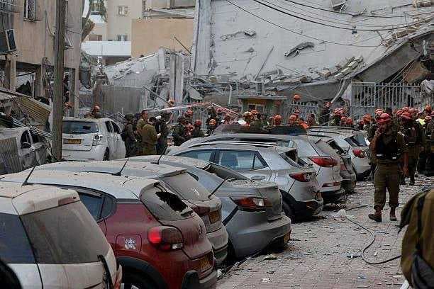 الخسائر الناجمة عن الهجوم الإيراني فجر اليوم في الأراضي المحتلة