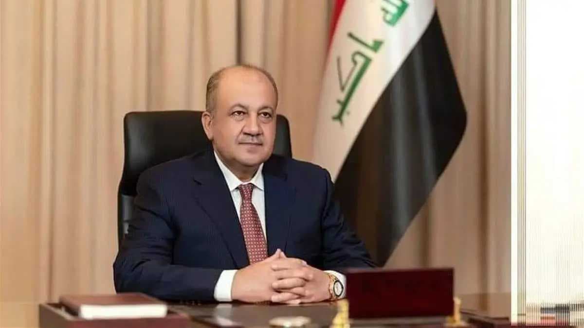 وزير الدفاع: العراق يمتلك قوة عسكرية منظمة ومهنية قادرة على حماية البلاد من أي تهديد خارجي أو داخلي