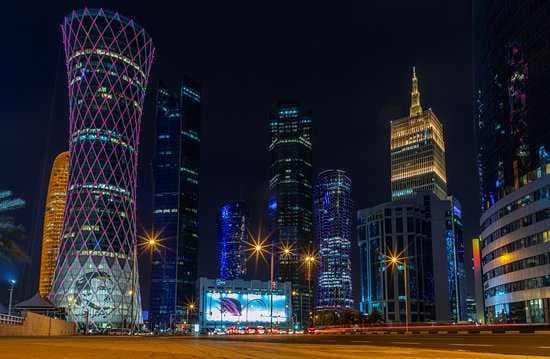 إيران تستهدف القاعدة الأمريكية ‌في قطر