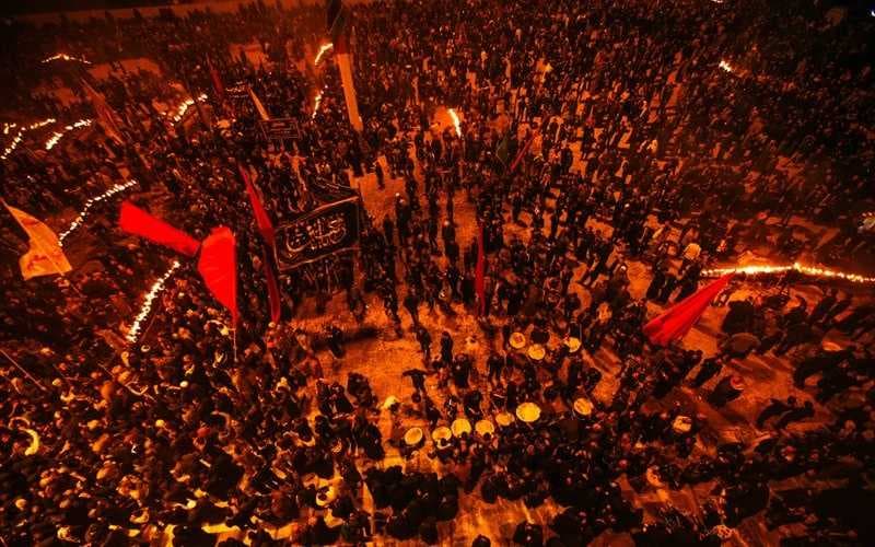 قرع طبول وأشهار سيوف.. "المشق" يعيد عاشوراء إلى قلب النجف