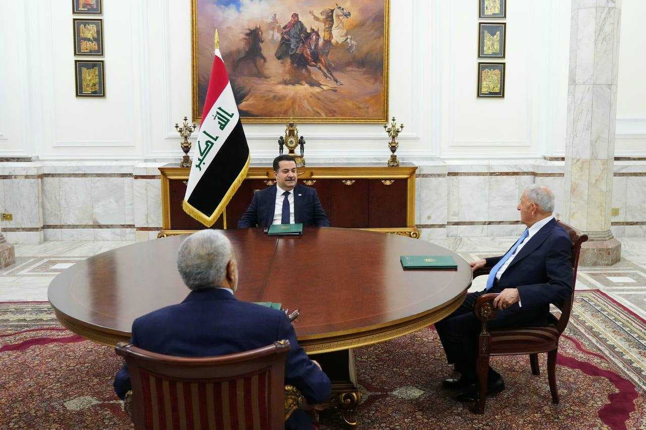 اجتماع في قصر بغداد يبحث الملاحة والانتخابات والحياد الإقليمي