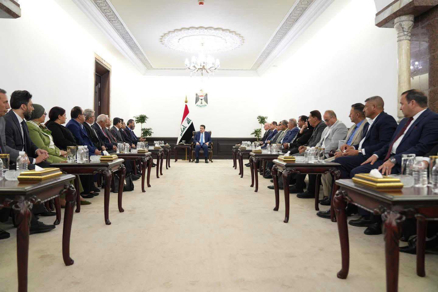 السوداني يوافق على جعل 2026 عاماً للاحتفاء بمناسبة مرور مائة عام على ولادة رموز الشعر العراقي