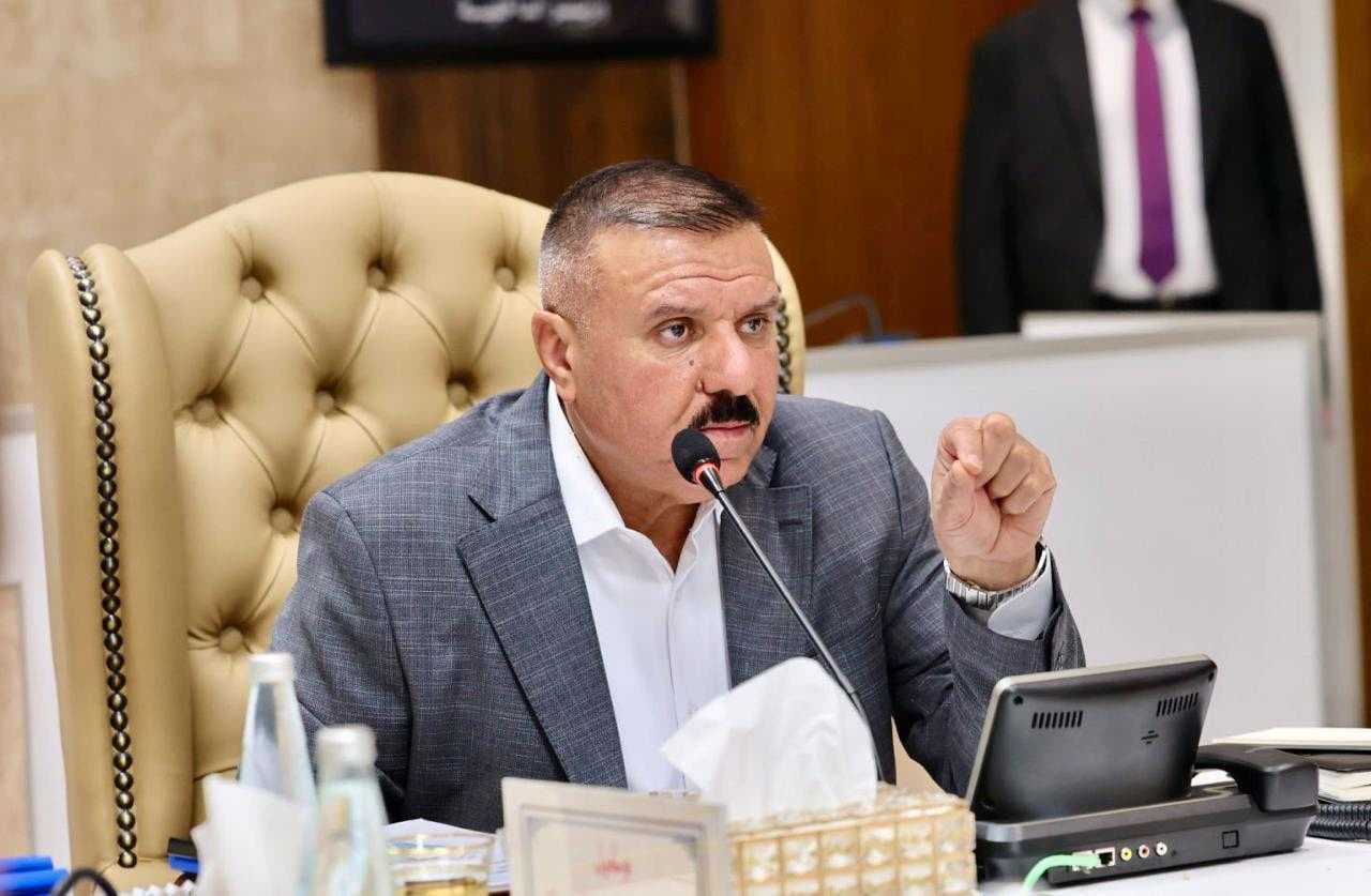 وزير الداخلية يوجه بتعزيز الأمن المناطقي ودعم جميع القيادات لوجستياً